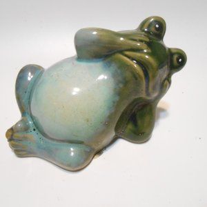4.5" frog figurine